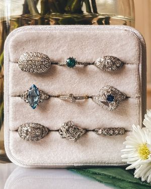 Image post by @maejeanvintage on Instagram