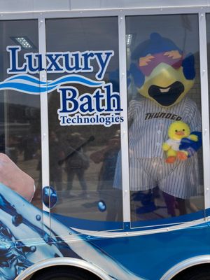 Image post by @trentonthunder on Instagram
