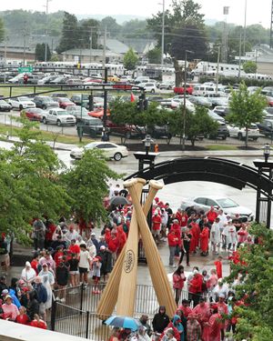 Image post by @LouisvilleBSB on Twitter