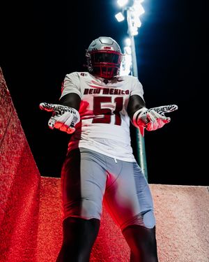 Image post by @unmlobofb on Instagram