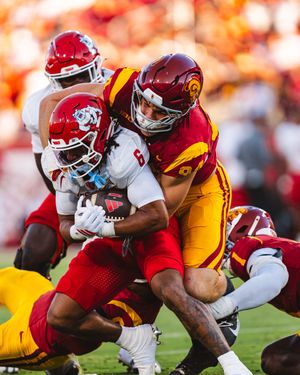 Image post by @uscfb on Instagram