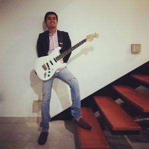 Image post by @estebanchincoyaoficial on Instagram