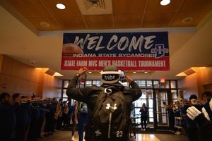 Image post by @IndStBasketball on Twitter