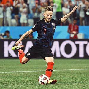 Image post by @soccerdotcom on Instagram