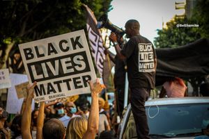 Image post by @bellikemike on Instagram