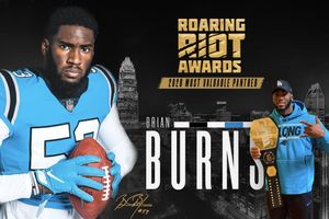 Image post by @roaringriot on Instagram