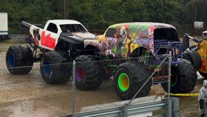 Image post by @monstertruckdaily on Instagram