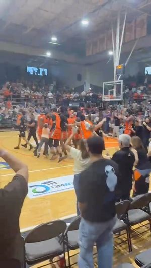 Video post by @Baloncesto Superior Nacional on Facebook