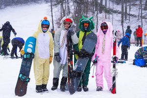 Image post by @mountsunapeeresort on Facebook