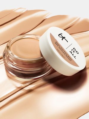 Image post by @itcosmetics on Instagram