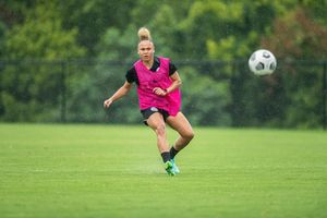 Image post by @ebonysalmon on Instagram