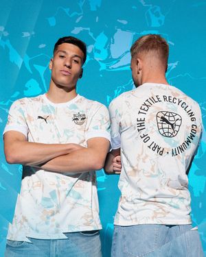 Image post by @redbullshop on Instagram