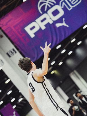 Image post by @pro16league on Instagram