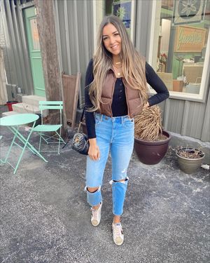 Image post by @sabrinanoellee on Instagram