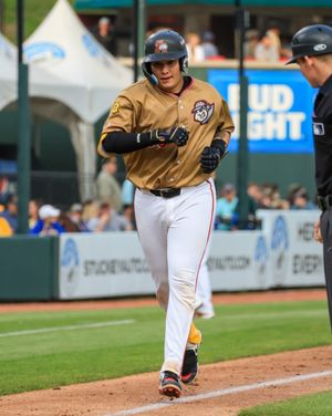 Image post by @altoonacurve on Instagram