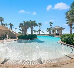 Image post by @mybeachgetaways on Instagram