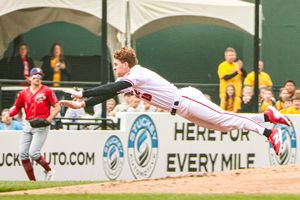 Image post by @altoonacurve on Instagram