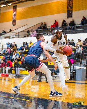 Image post by @_ohheytiff on Twitter