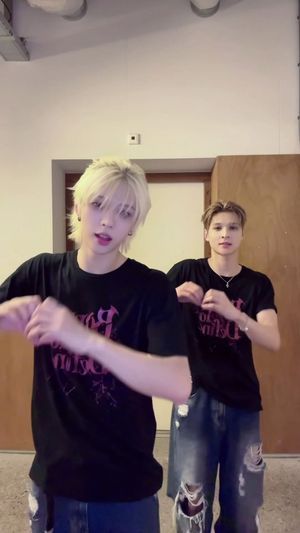 Video post by @ampersandone_official on Instagram