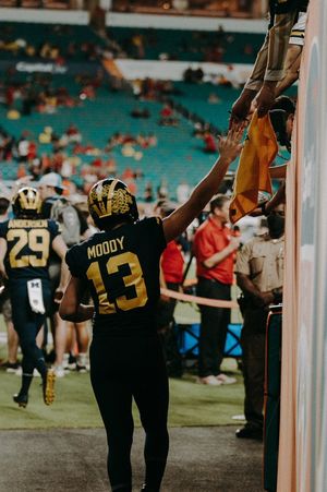 Image post by @OrangeBowl on Twitter