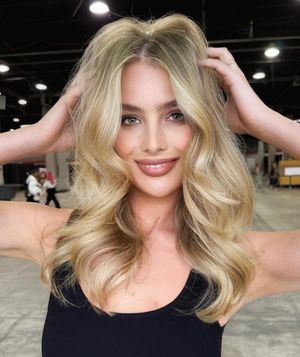 Image post by @dangerjonesbalayage on Instagram