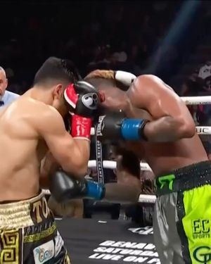 Image post by @showtimeboxing on Instagram