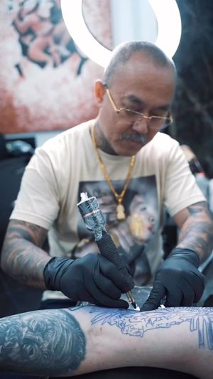 Video post by @skindesigntattoos on Instagram