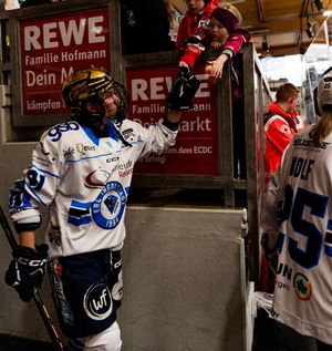 Image post by @_huutch on Instagram