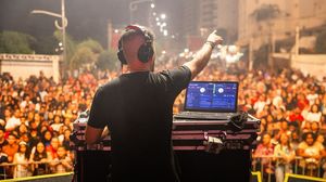 Image post by @carlinhosdj on Instagram