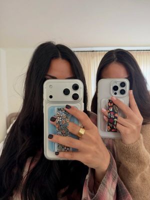 Image post by @lovehandle on Instagram