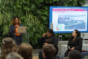 Image post by @washusamfoxschool on Instagram