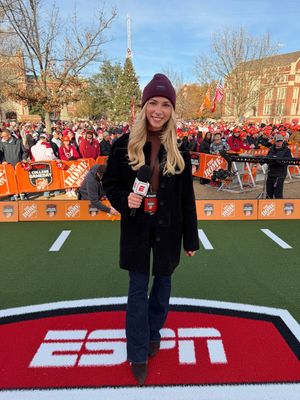 Image post by @katiefeeneyy on Instagram