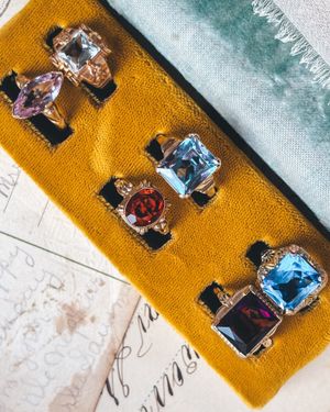Image post by @maejeanvintage on Instagram