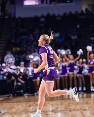 Image post by @tcuwbb on Instagram