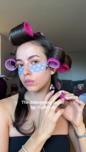 Video post by @anyaweitz on TikTok