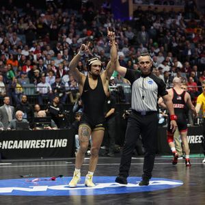 Image post by @iowahawkeyewrestling on Instagram