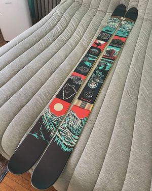 Image post by @j_skis on Instagram