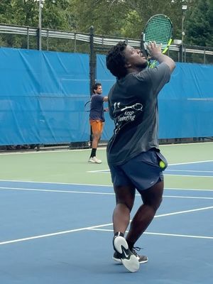 Image post by @edgeriplaystennis on Instagram