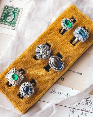 Image post by @maejeanvintage on Instagram