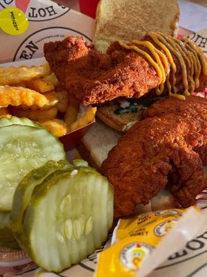 Image post by @daveshotchicken on Instagram