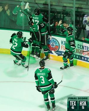 Image post by @txstarshockey on Instagram