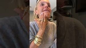 Video post by @shop.with.caroline on YouTube