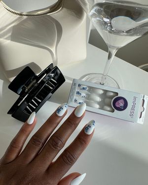 Image post by @impresslashes on Instagram