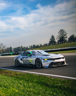 Image post by @gradientracing on Instagram