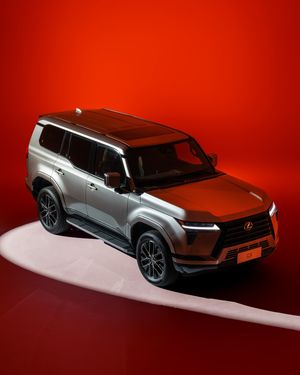 Image post by @discoverlexus on Instagram