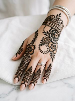 Image post by @mehndi_design4u on Instagram