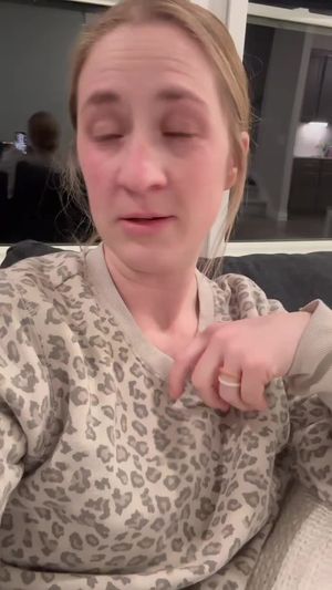 Video post by @momchats on TikTok