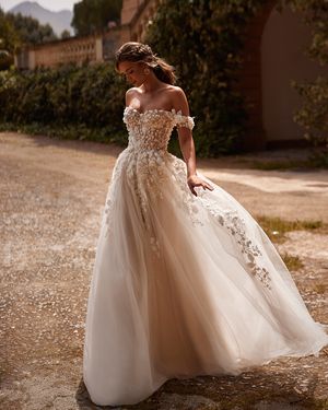 Image post by @dama_couture on Instagram