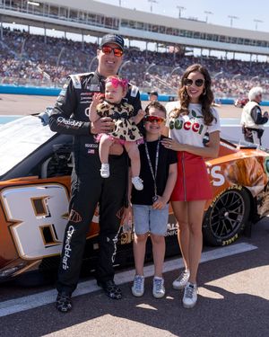 Image post by @rowdybusch on Instagram