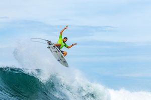 Image post by @isasurfing on Instagram